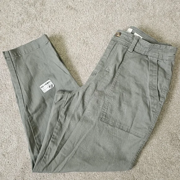 Women's High-Rise Utility Ankle Pants - A New Day Green Size 8 - Picture 2 of 7
